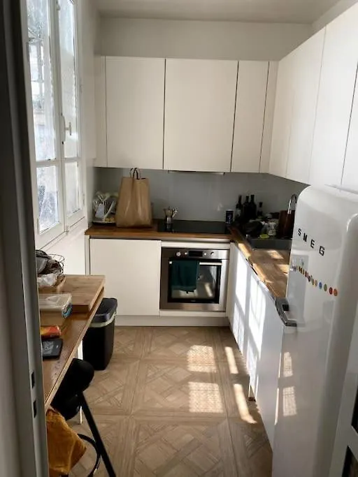 Stunning Family Flat At The Very Heart Of Parigi