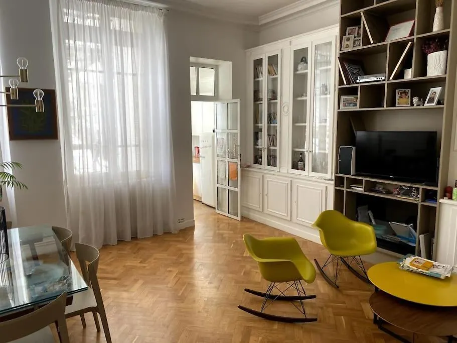 Stunning Family Flat At The Very Heart Of Parigi 0*,  Francia